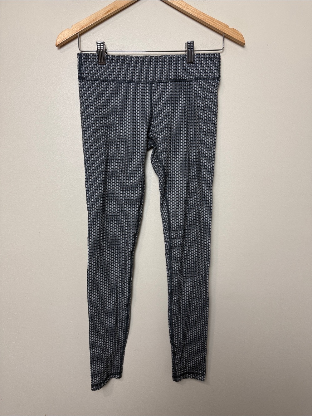 Ivivva Girls Patterned Gray Leggings size 14